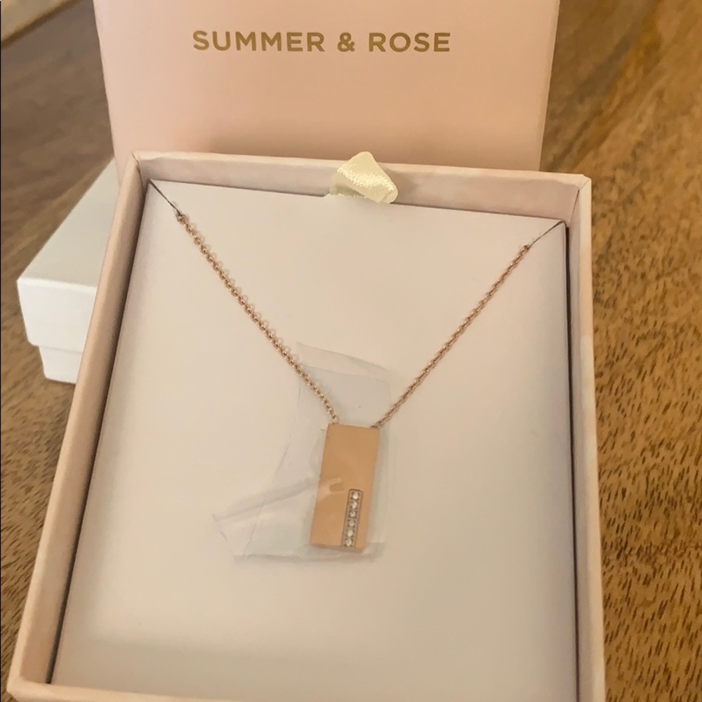 Summer & Rose rose gold bar with stone accent